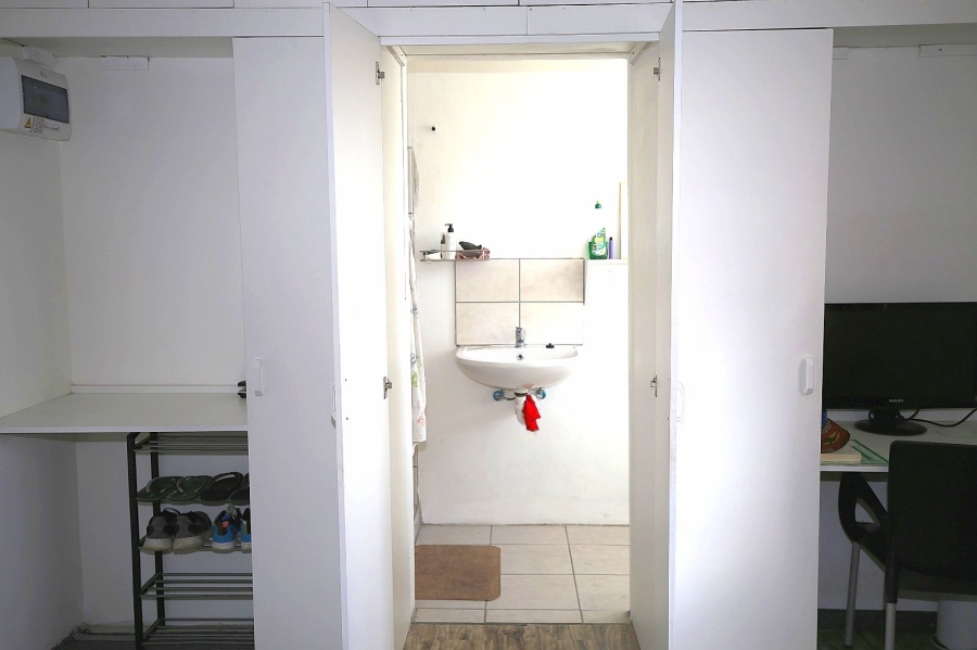 11 Bedroom Property for Sale in Ravensmead Western Cape